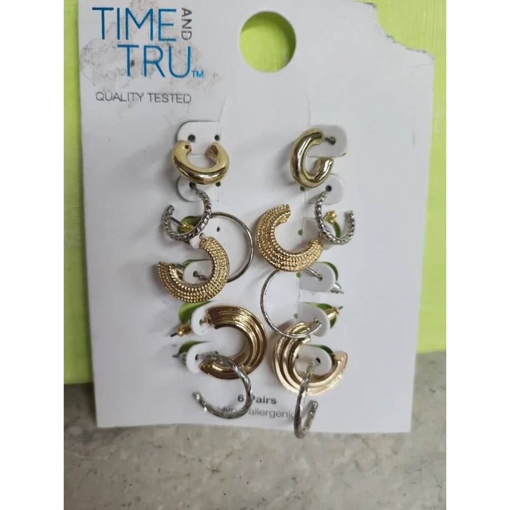 6 pairs of open hoop earrings by Time & Tru